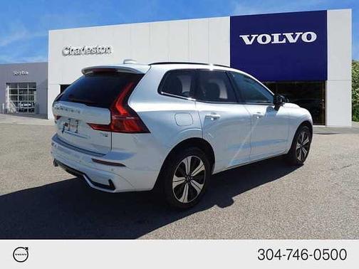 2025 Volvo XC60 Core
