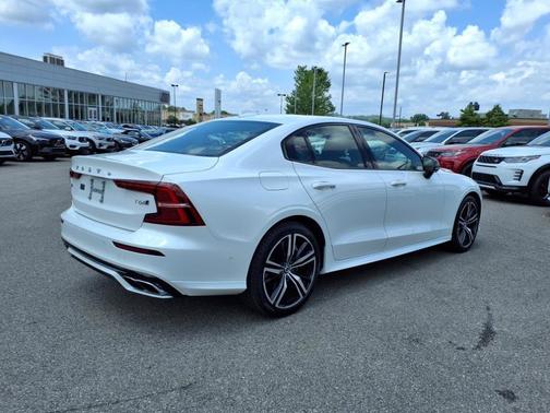 2020 Volvo S60 T6 R-Design