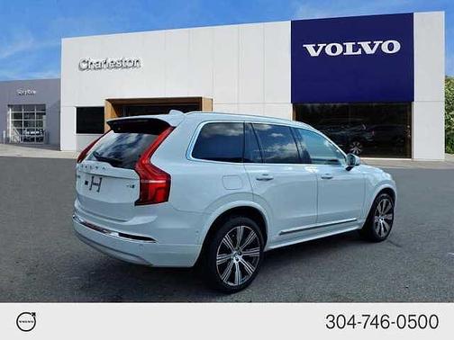 2022 Volvo XC90 T6 AWD Inscription 6 Seater