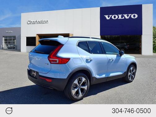 2026 Volvo XC40 B5 Plus