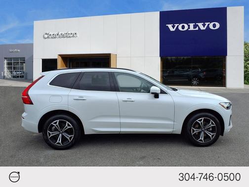 2022 Volvo XC60 B5 AWD Momentum