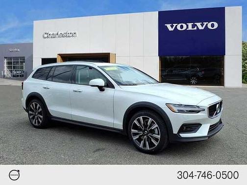 2022 Volvo V60 Cross Country Cross Country
