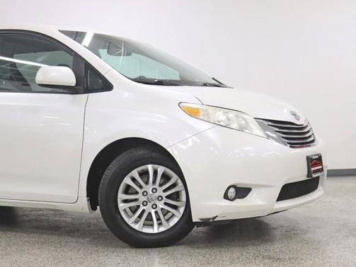 2015 Toyota Sienna XLE