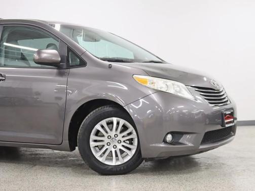 2013 Toyota Sienna LE