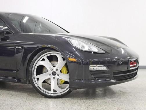 2011 Porsche Panamera 4