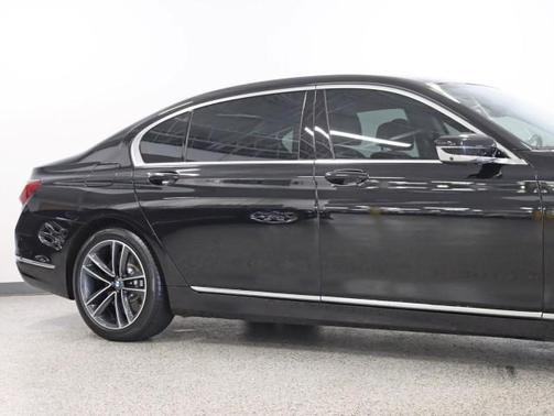 2020 BMW 750 i xDrive