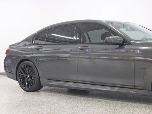 2021 BMW 750 i xDrive