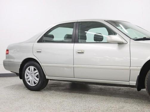 2001 Toyota Camry LE V6