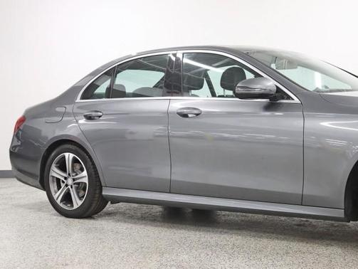 2017 Mercedes-Benz E-Class 4MATIC