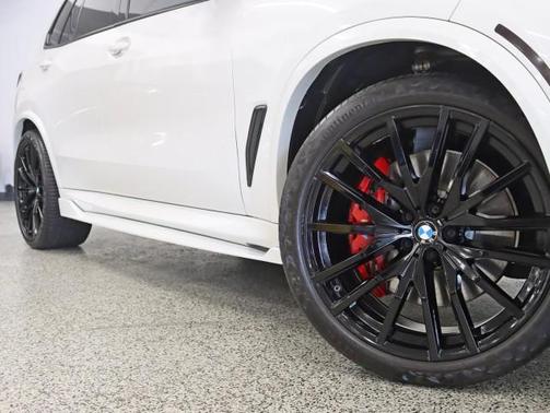 2021 BMW X5 M50i