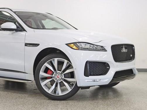 2018 Jaguar F-PACE S