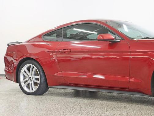 2017 Ford Mustang V6