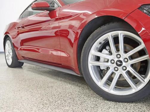 2017 Ford Mustang V6
