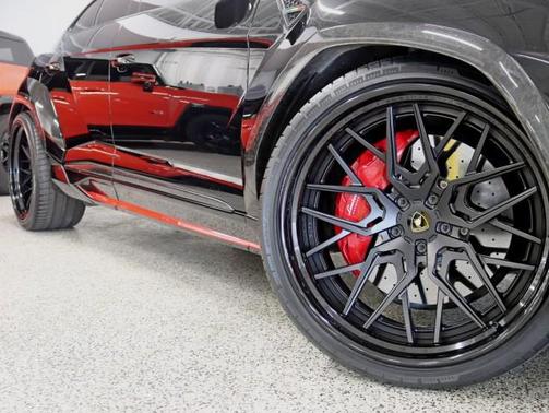 Nero Noctis Metallic 2022 Lamborghini Urus 1016 Carbon Widebody 24in Velos Wheels Rear TV's Custom Stereo Fully Loaded