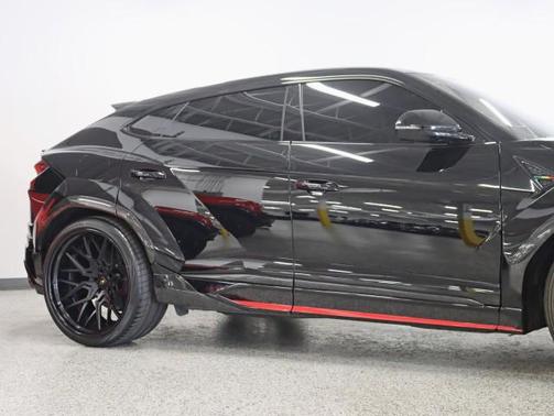 Nero Noctis Metallic 2022 Lamborghini Urus 1016 Carbon Widebody 24in Velos Wheels Rear TV's Custom Stereo Fully Loaded