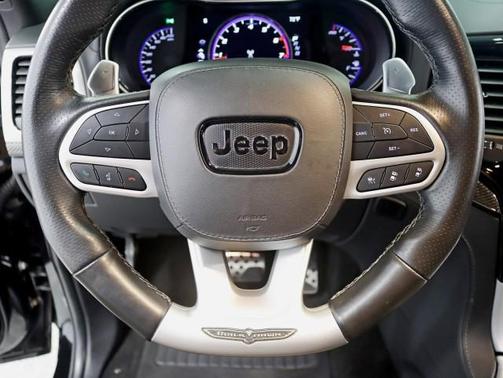 Diamond Black Crystal Pearlcoat 2021 Jeep Grand Cherokee Trackhawk