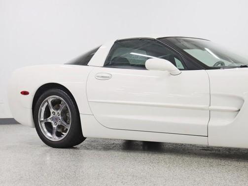 2003 Chevrolet Corvette Base
