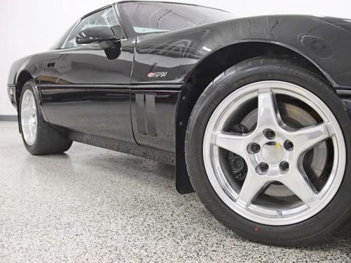 1990 Chevrolet Corvette Base