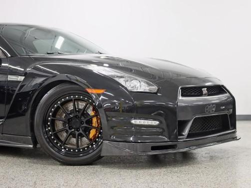 2014 Nissan GT-R Black Edition