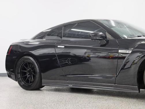 2014 Nissan GT-R Black Edition