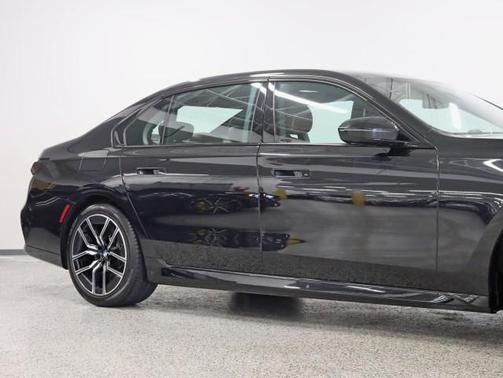 2023 BMW 760 i xDrive