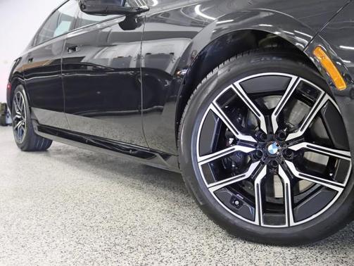 2023 BMW 760 i xDrive