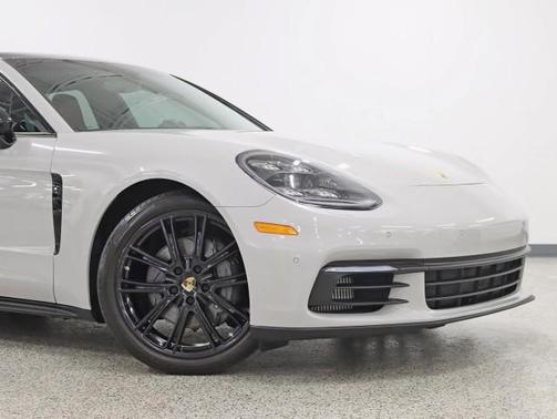 2018 Porsche Panamera 4S