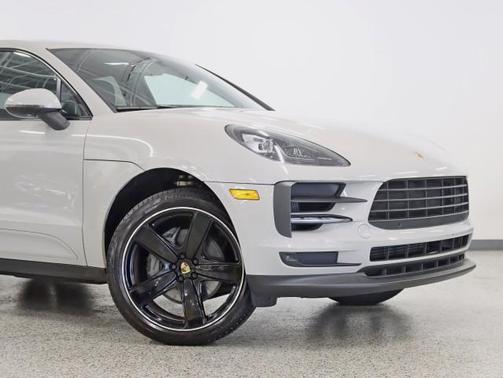 2023 Porsche Macan Pano Nav Back Up Camera Leather Loaded