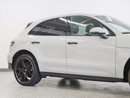 2023 Porsche Macan Pano Nav Back Up Camera Leather Loaded