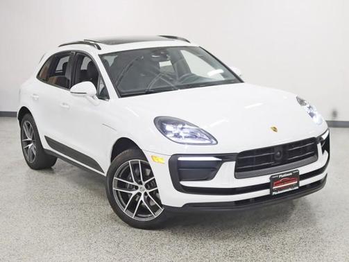 2023 Porsche Macan Pano Nav Back Up Camera Leather Loaded