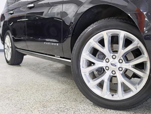 Agate Black Metallic 2019 Ford Expedition Platinum