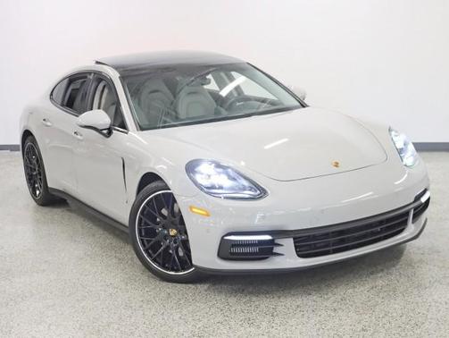 2018 Porsche Panamera 4S