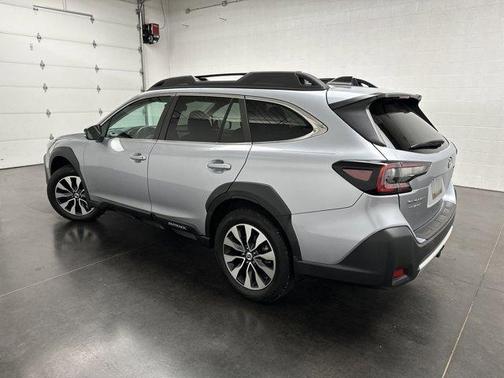 Ice Silver Metallic 2024 Subaru Outback Limited