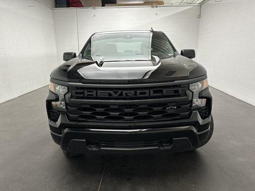 Black 2022 Chevrolet Silverado 1500 Custom