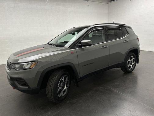 Sting Gray Clearcoat 2022 Jeep Compass Trailhawk