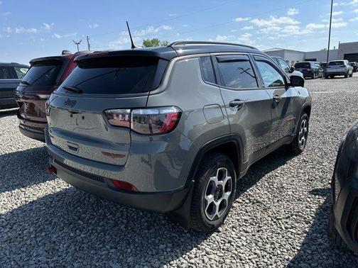 Sting Gray Clearcoat 2022 Jeep Compass Trailhawk