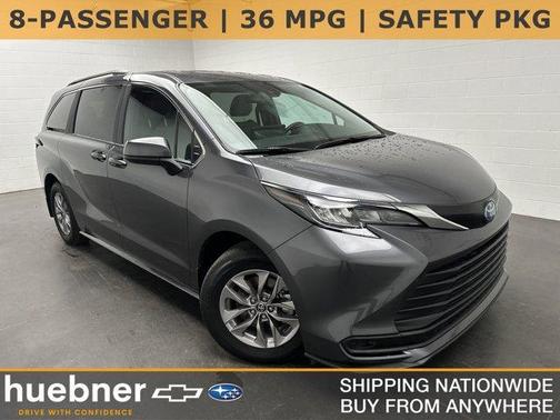 2025 Toyota Sienna LE