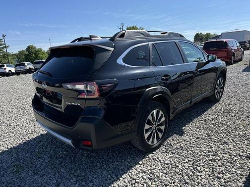 Crystal Black Silica 2023 Subaru Outback Limited