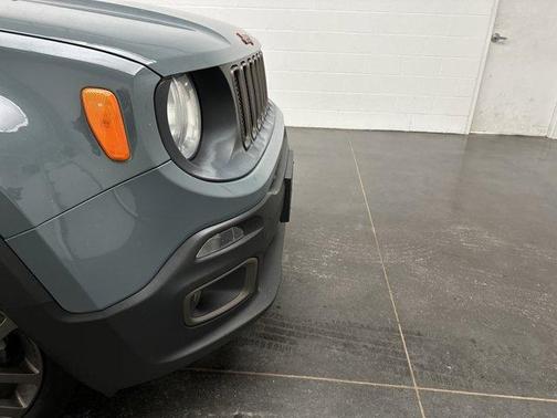 2016 Jeep Renegade 75th Anniversary