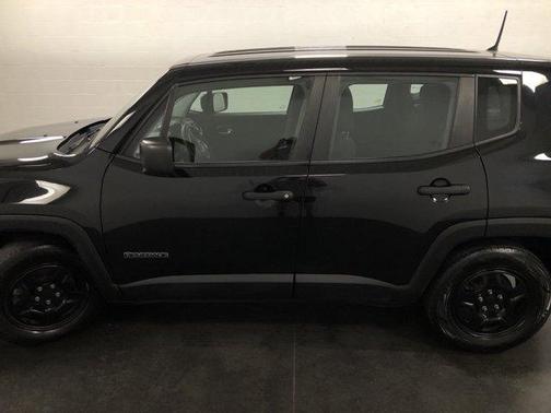 Photo 5 of 34 of 2019 Jeep Renegade Sport