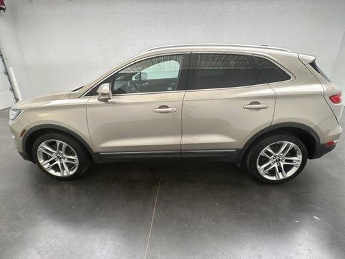 2015 Lincoln MKC Base