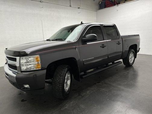 Taupe Gray Metallic 2011 Chevrolet Silverado 1500 LT