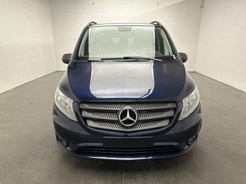 2016 Mercedes-Benz Metris Base