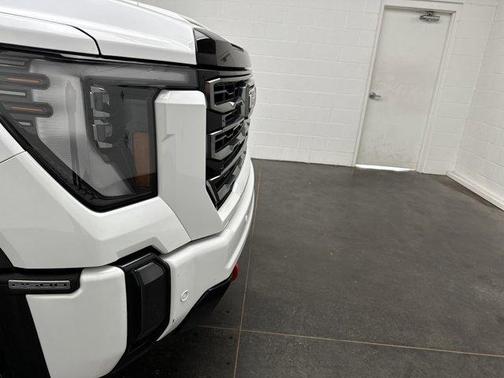 2024 GMC Sierra 2500 AT4