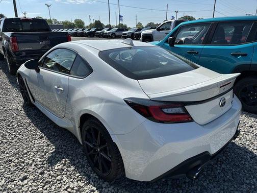 White 2023 Toyota GR86 Premium