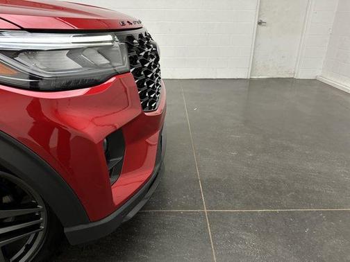 Rapid Red Metallic Tinted Clearcoat 2025 Ford Explorer ST-Line