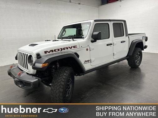 Bright White Clearcoat 2021 Jeep Gladiator Mojave