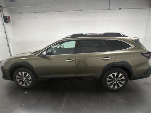 2025 Subaru Outback Touring