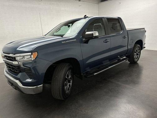 Lakeshore Blue Metallic 2024 Chevrolet Silverado 1500 LT