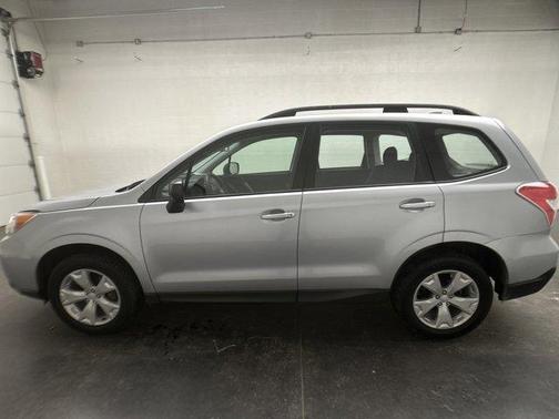 2016 Subaru Forester 2.5i